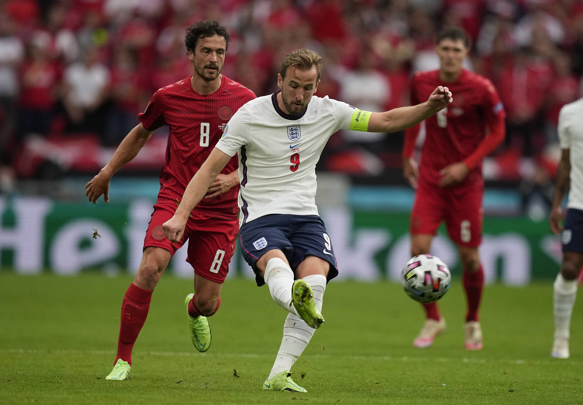 爱游戏app下载-荷兰国家队备战英格兰，决战四强