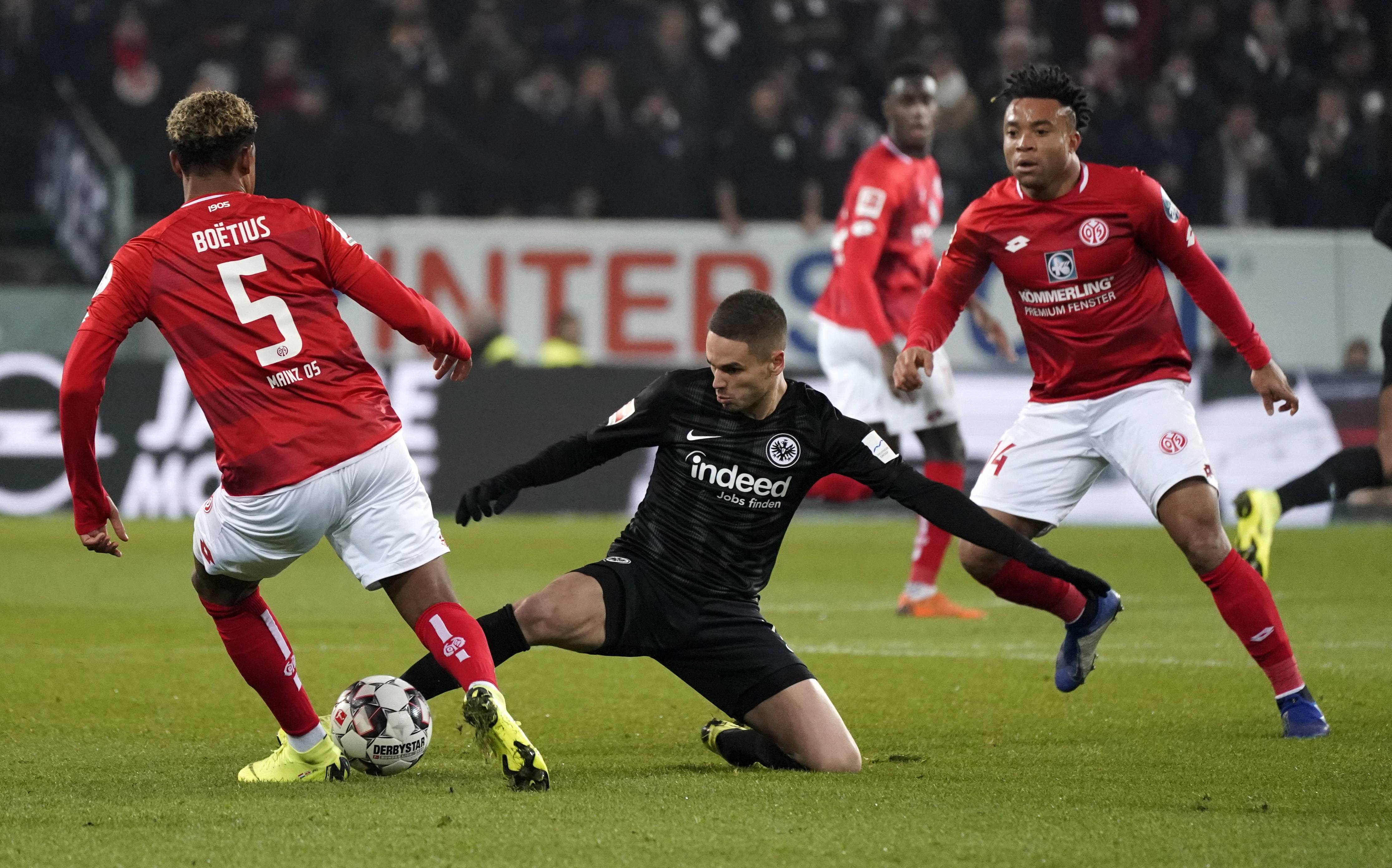 包含汉堡不敌霍芬海姆，遭遇保级危机的词条