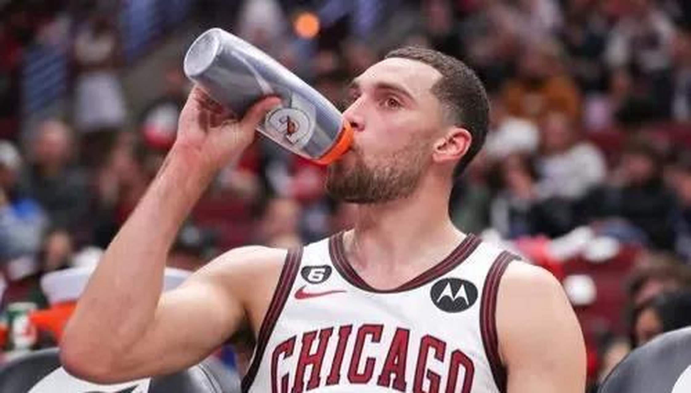 公牛主教练受伤离队,管理层开始寻找替补方案的简单介绍 公牛主教练受伤离队,管理层开始寻找替补方案的简单介绍