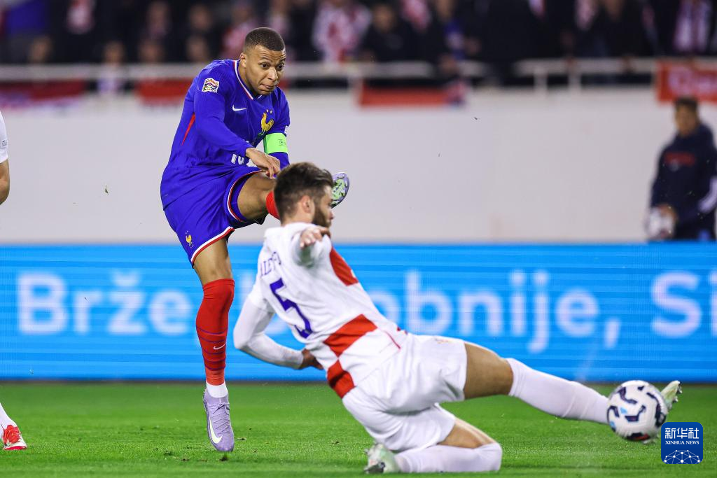 爱游戏链接-法国横扫克罗地亚，领跑小组赛