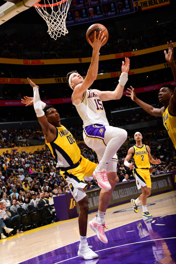 步行者惜败湖人，遭遇三连败厄运