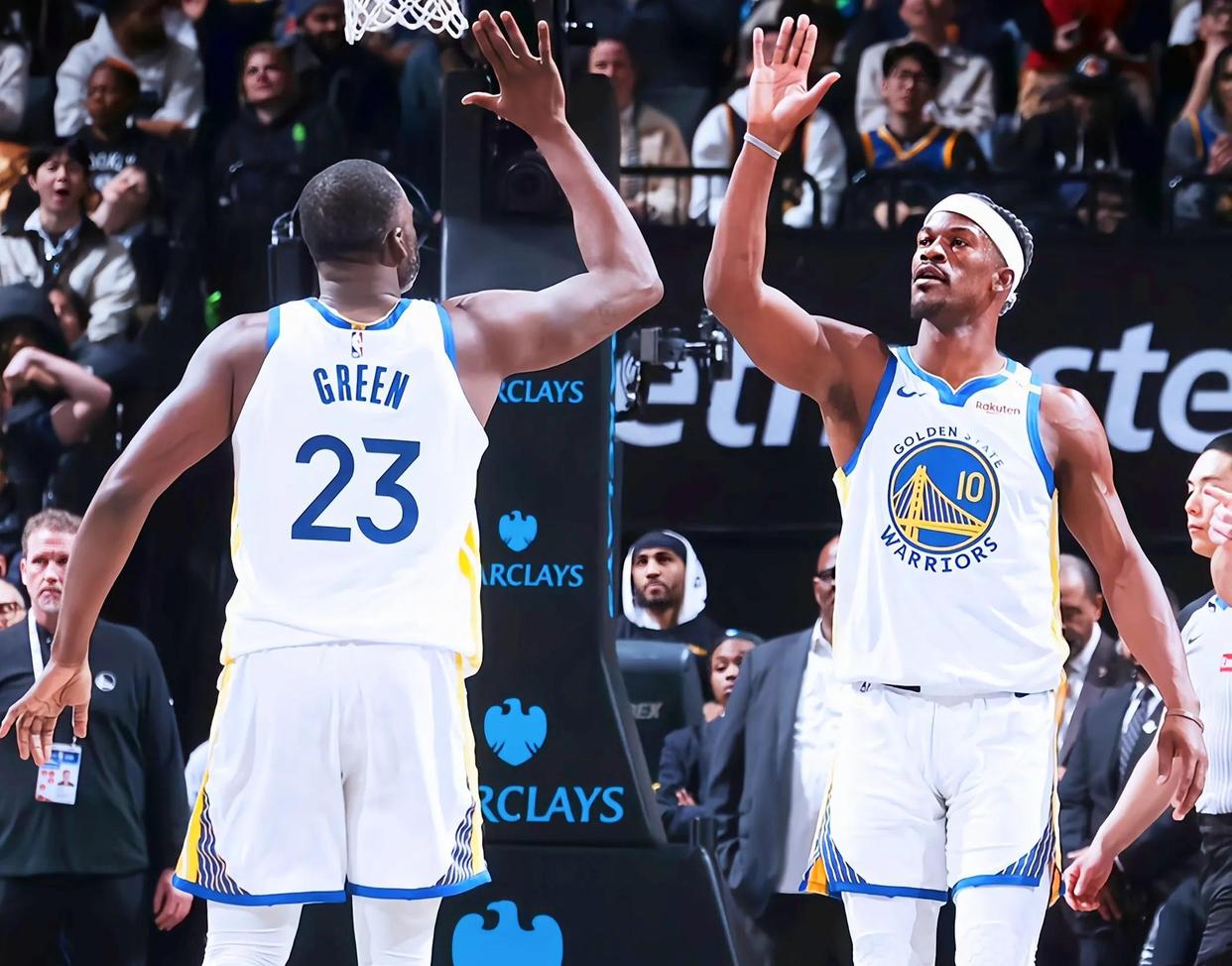 爱游戏中国官网-快船大胜森林狼，取得四连胜